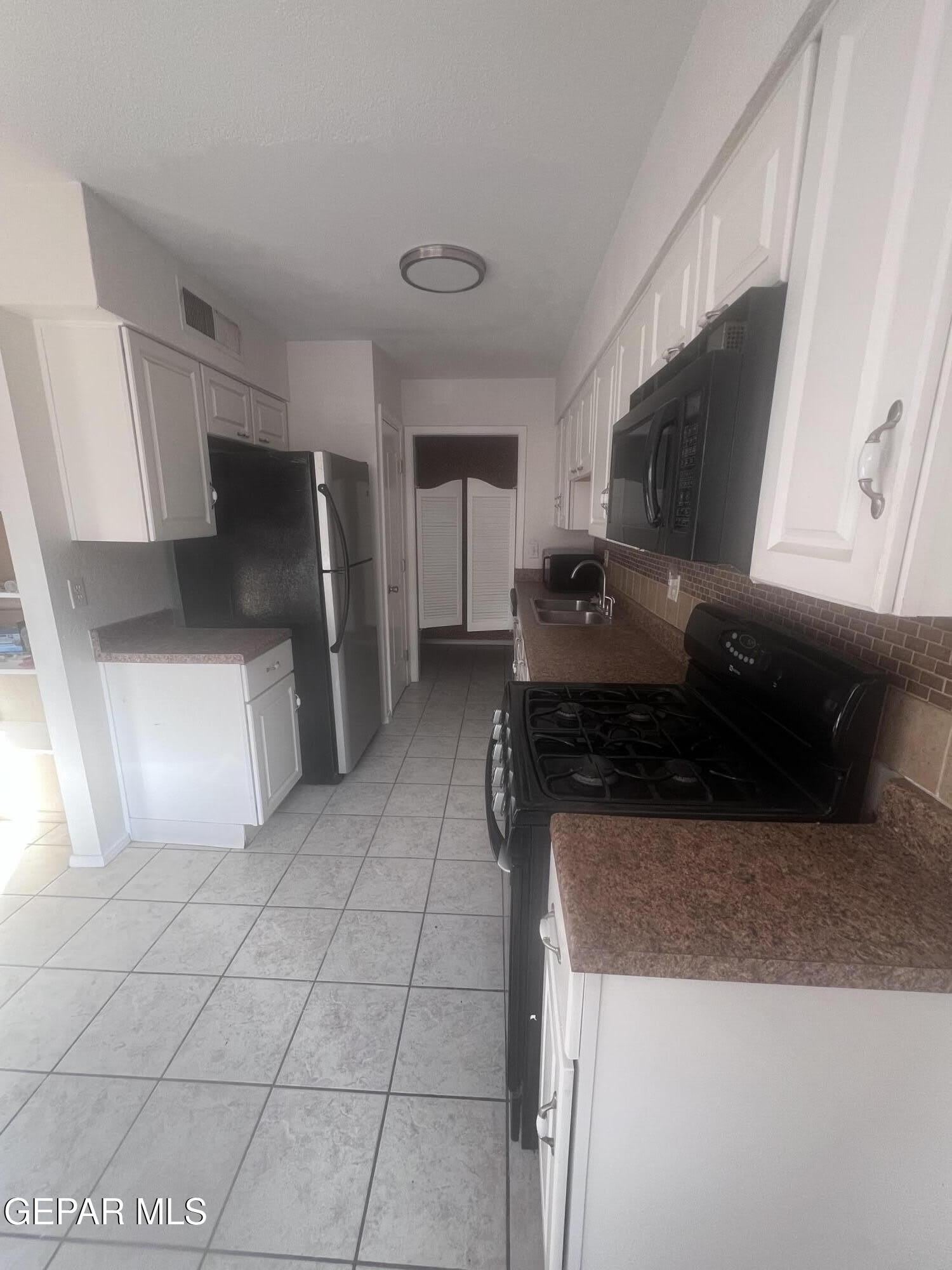 5017 MC CORMICK Lane – photo 5