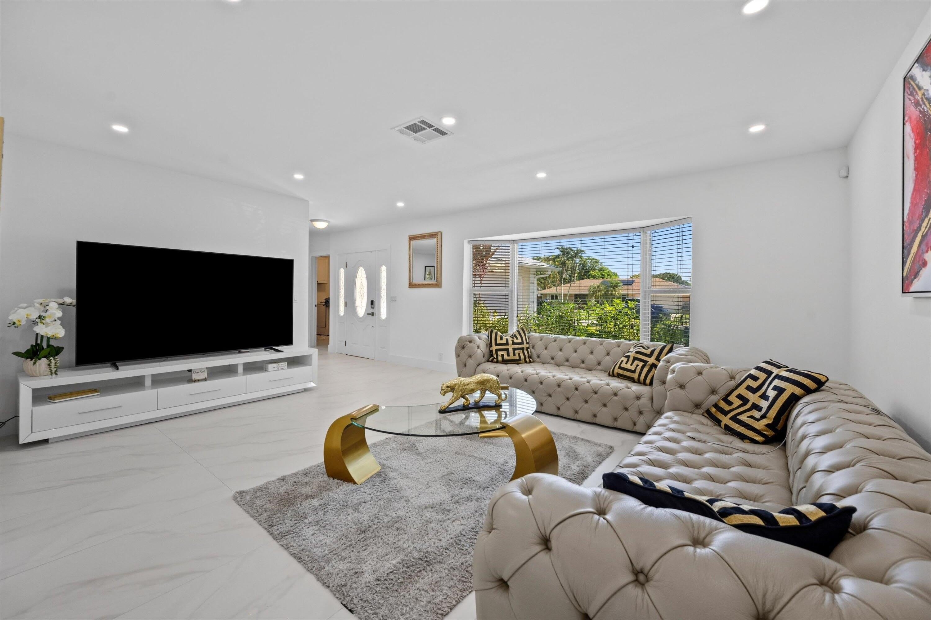 1233 Mystic Way – photo 5