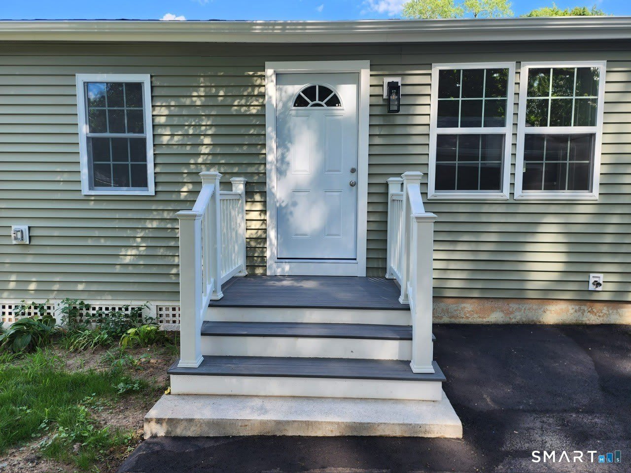 44 Rosewood Avenue – photo 2