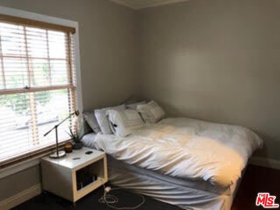 2108 Oak St – photo 4