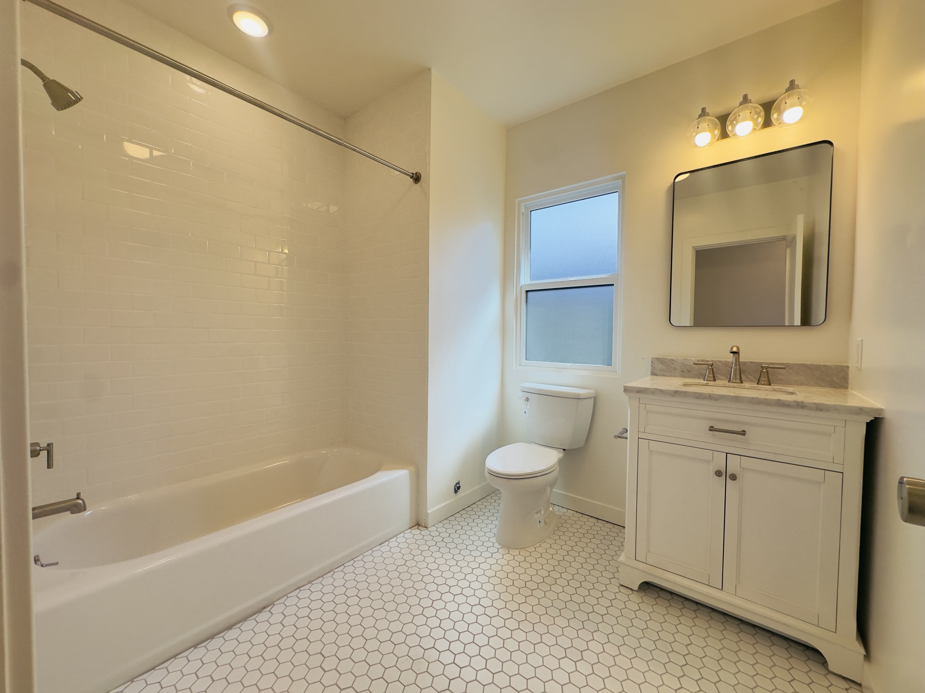 1319 Cacique Street A – photo 4