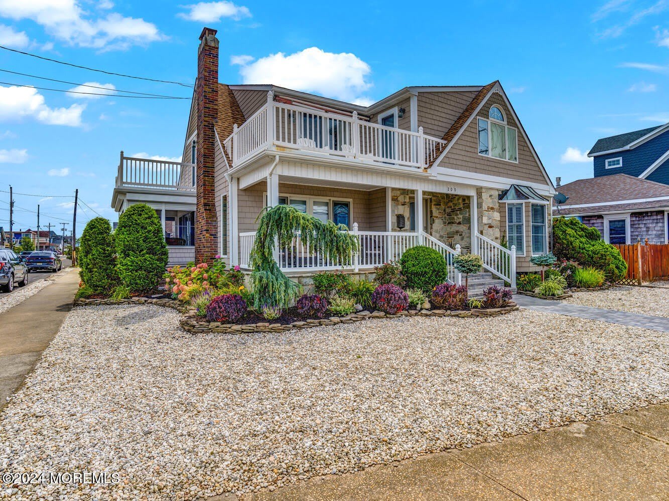 200 S Bayview Avenue – photo 2