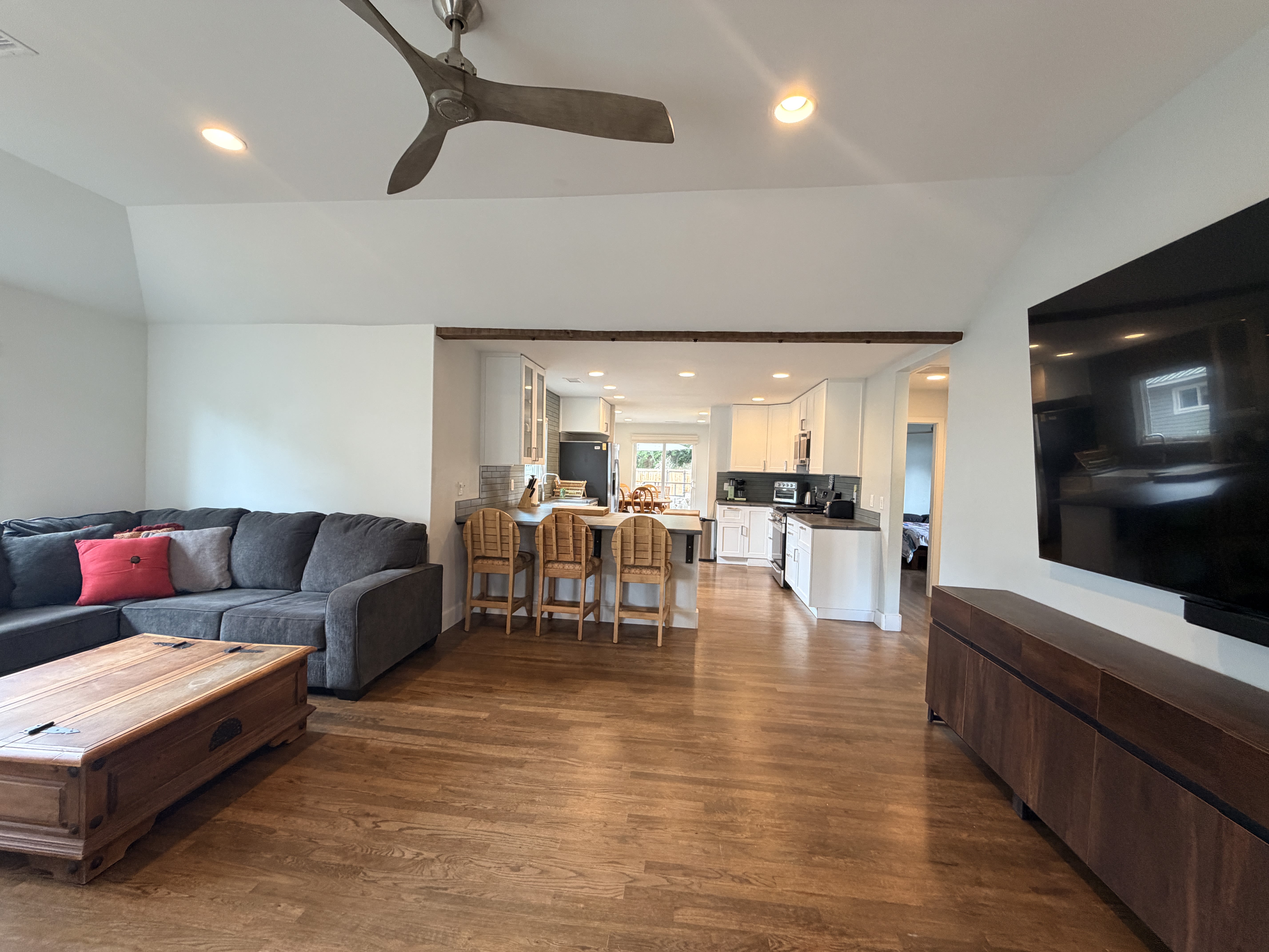 2635 West 2nd Avenue – photo 2