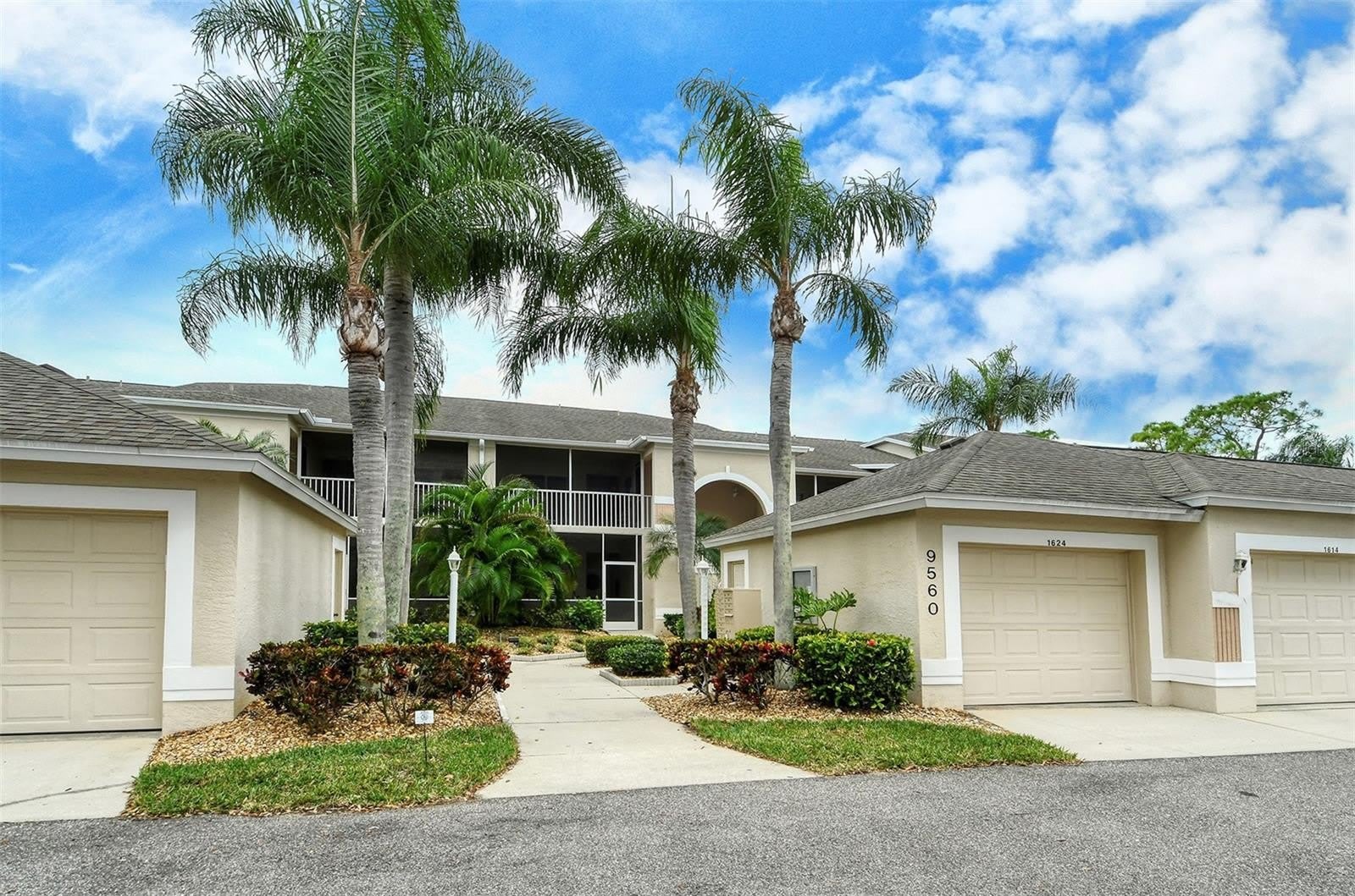 9560 HIGH GATE Drive – photo 1
