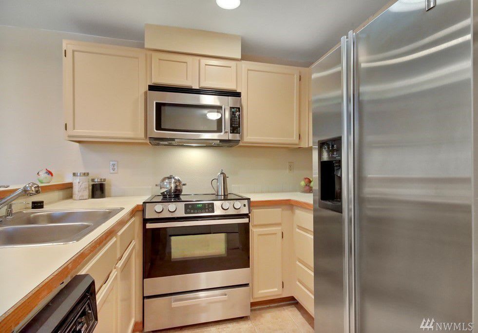 Top Level Condo in Des Moines – photo 4