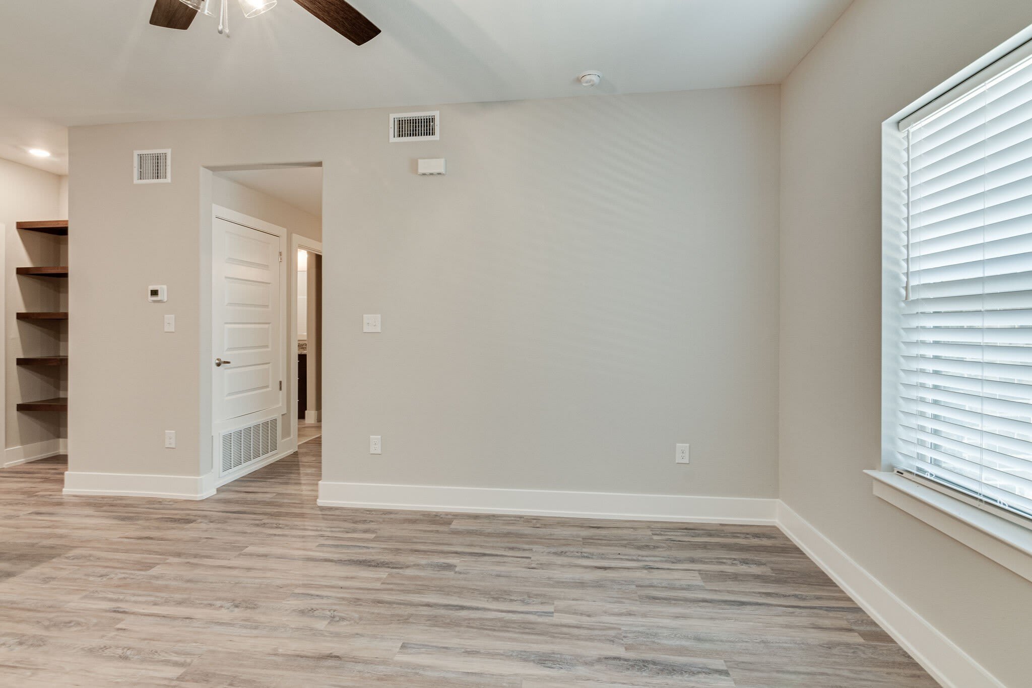115 W Jones – photo 4