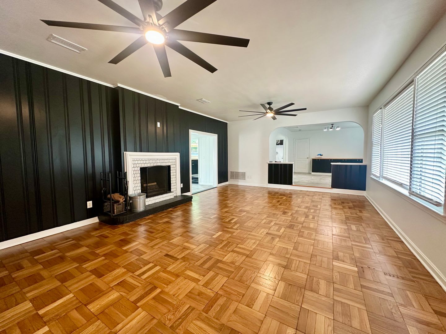 Mid Century Modern Gem – photo 4