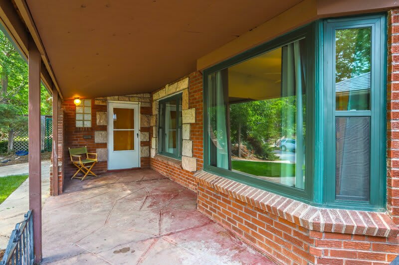 1254 Dahlia Street – photo 2