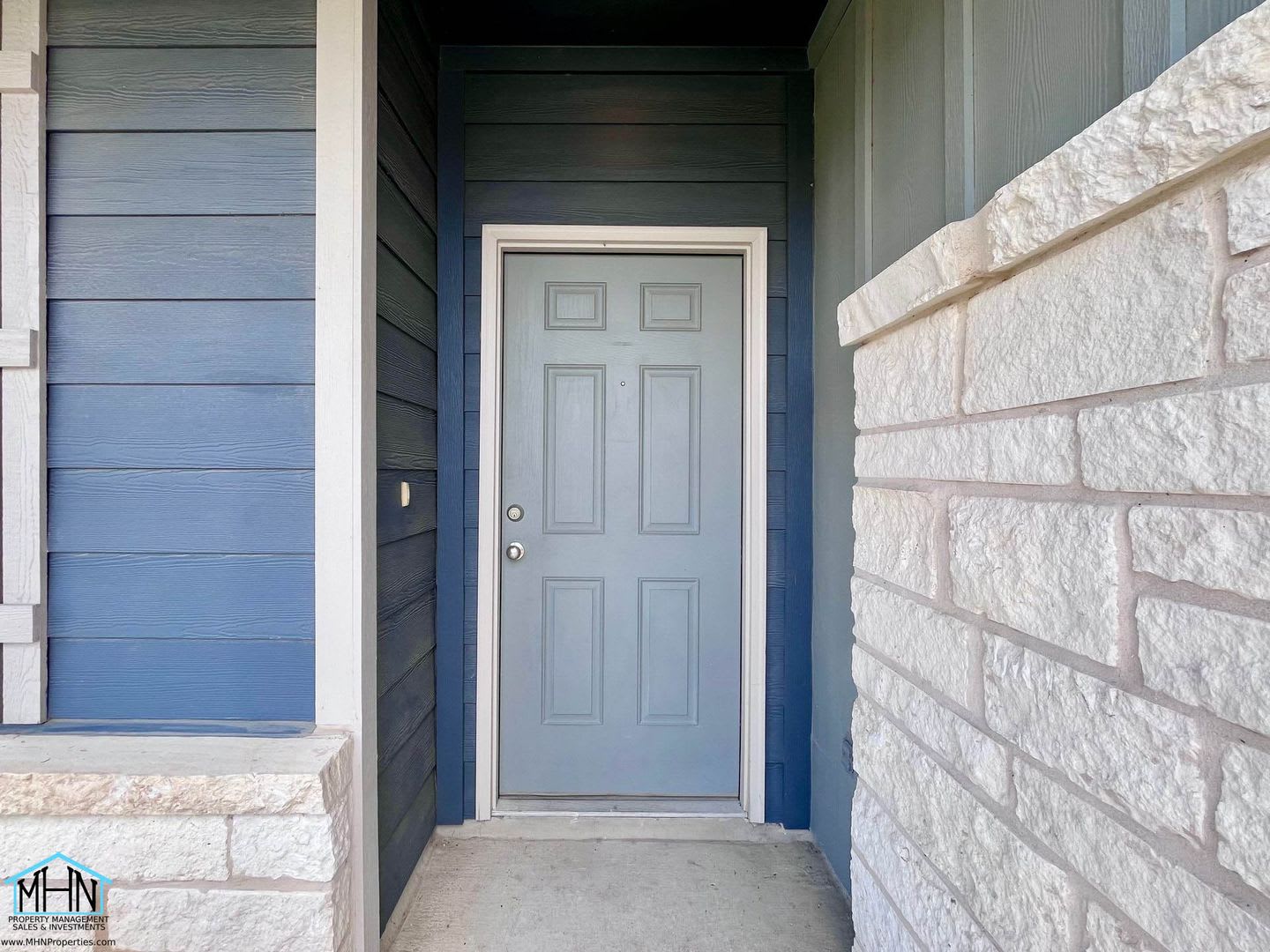 Welcome Home to Your Dream Oasis! A Beautiful 3-Bedroom 2-bath Home in Desirable Seguin! – photo 2