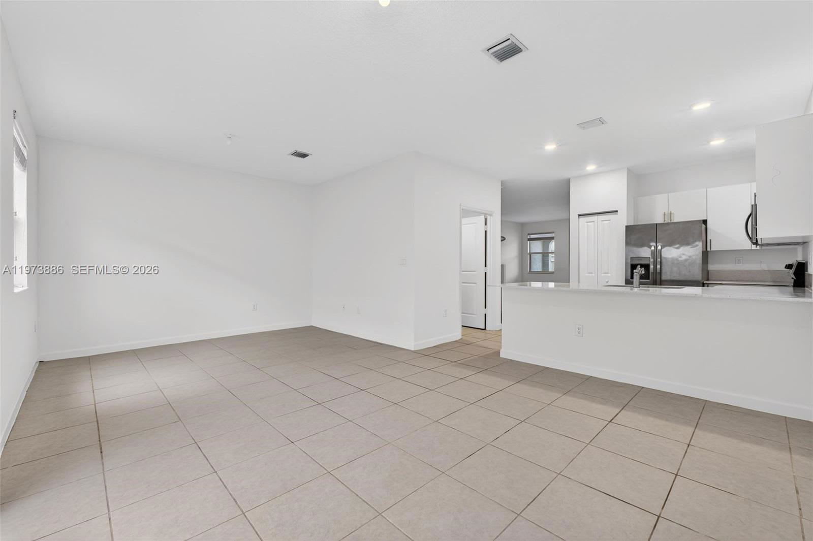 2662 Southeast 10Th Street – photo 5