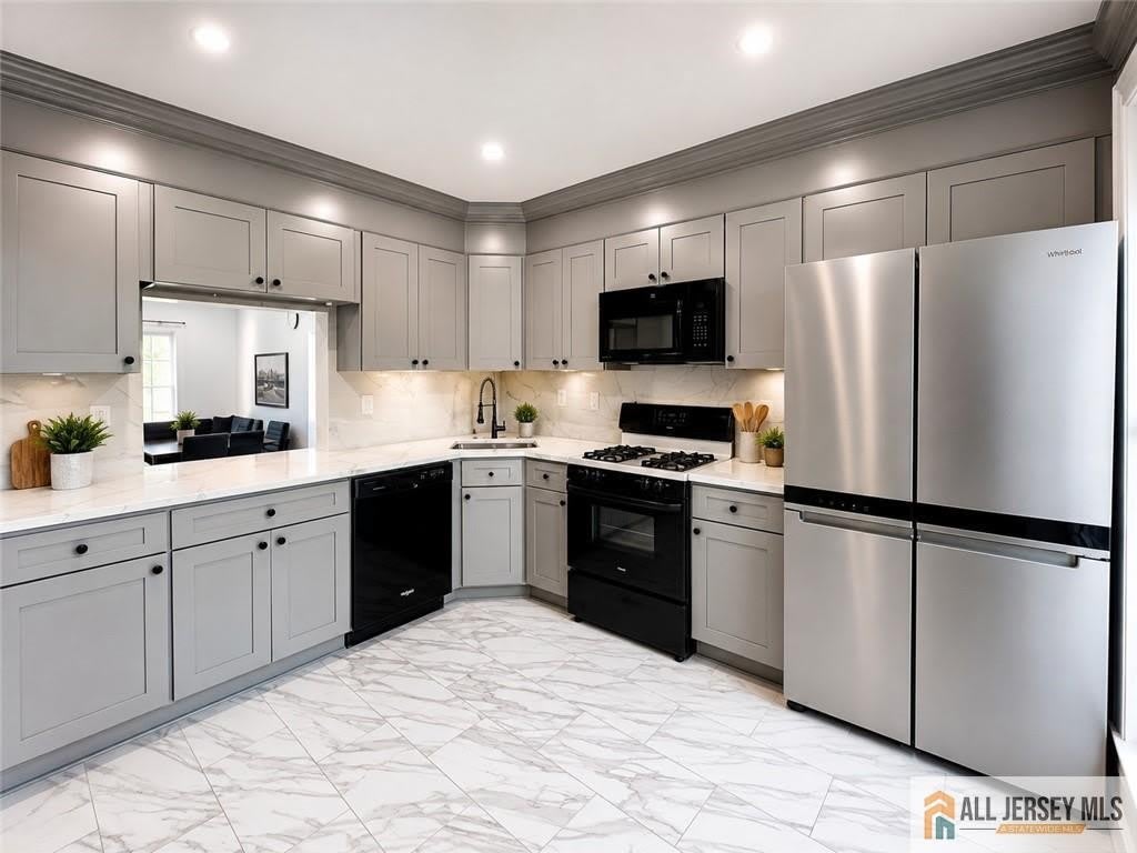 102 Goodwin Drive – photo 2