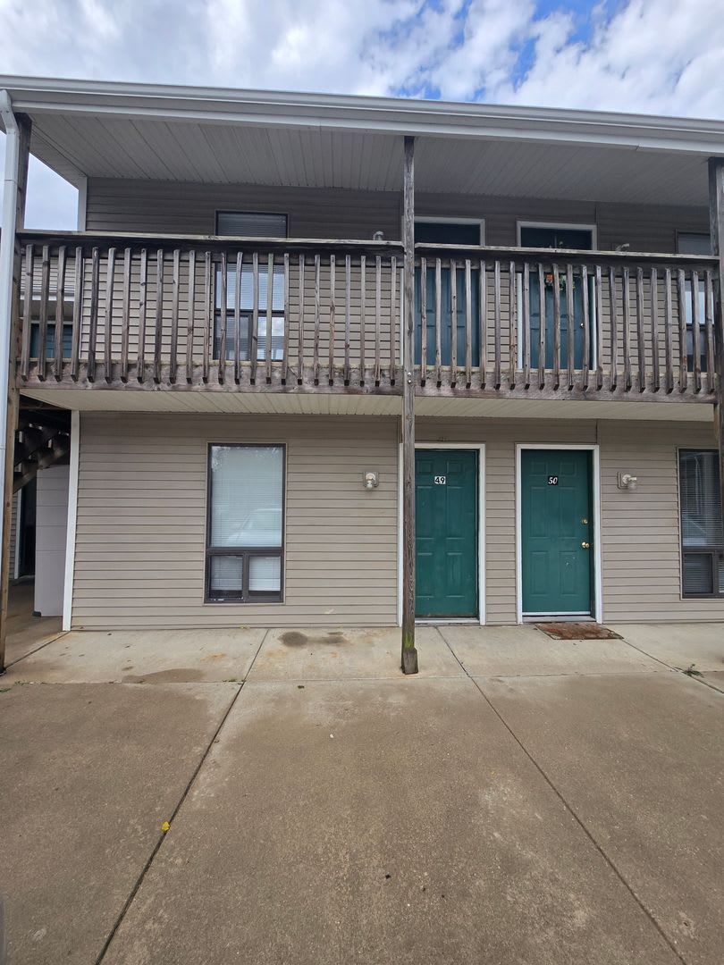 2 Bedroom 1 Bathroom Apartment in heart of Osage Beach! – photo 1