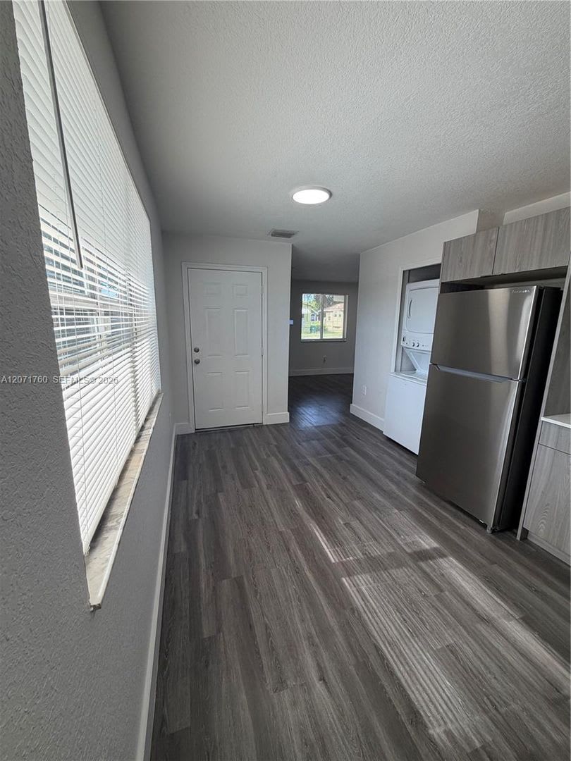 580 Nw 58Th Street Miami Fl 33127 1579 – photo 2