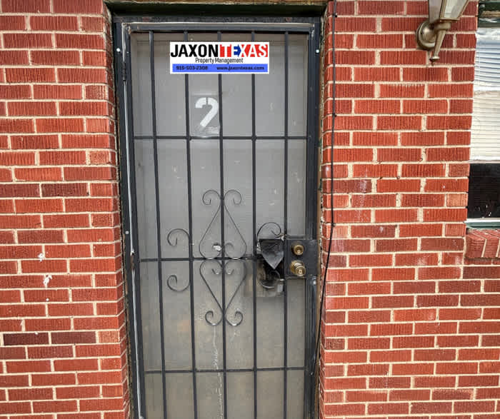 3906 Harrison Avenue – photo 1