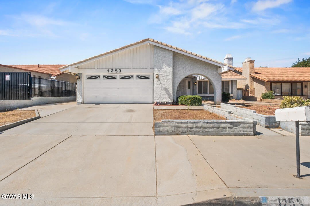 1253 Morven Street – photo 1