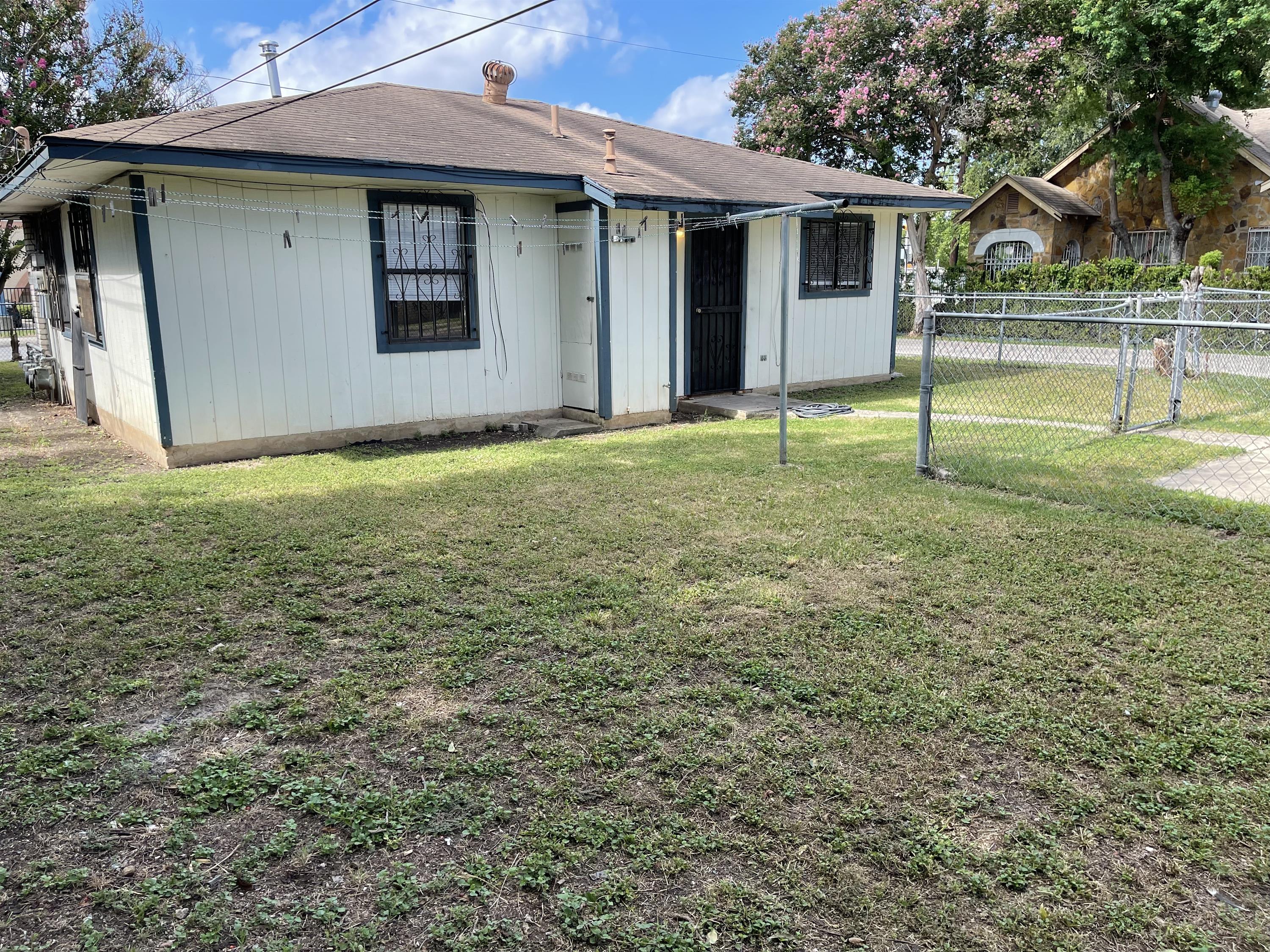 1711 W. Cesar Chavez – photo 3