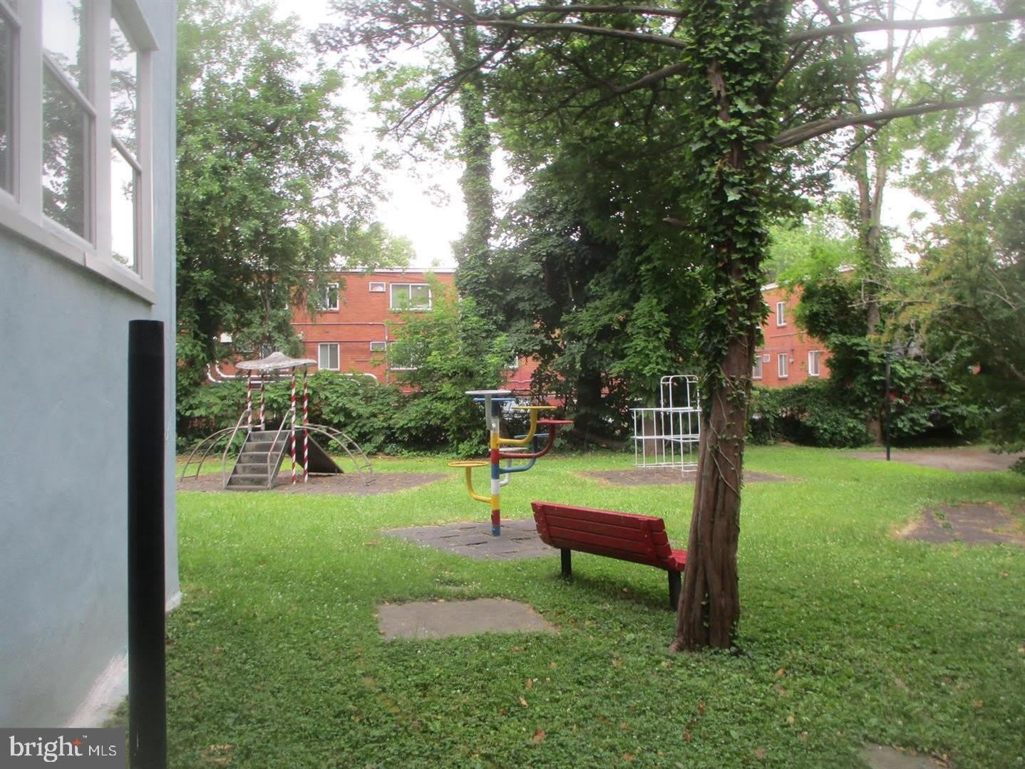 629-31 E CHURCH Lane – photo 5