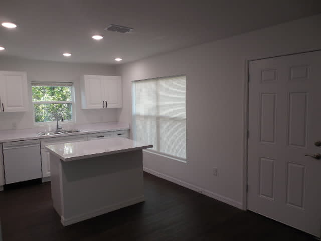 10313 Usher St – photo 4