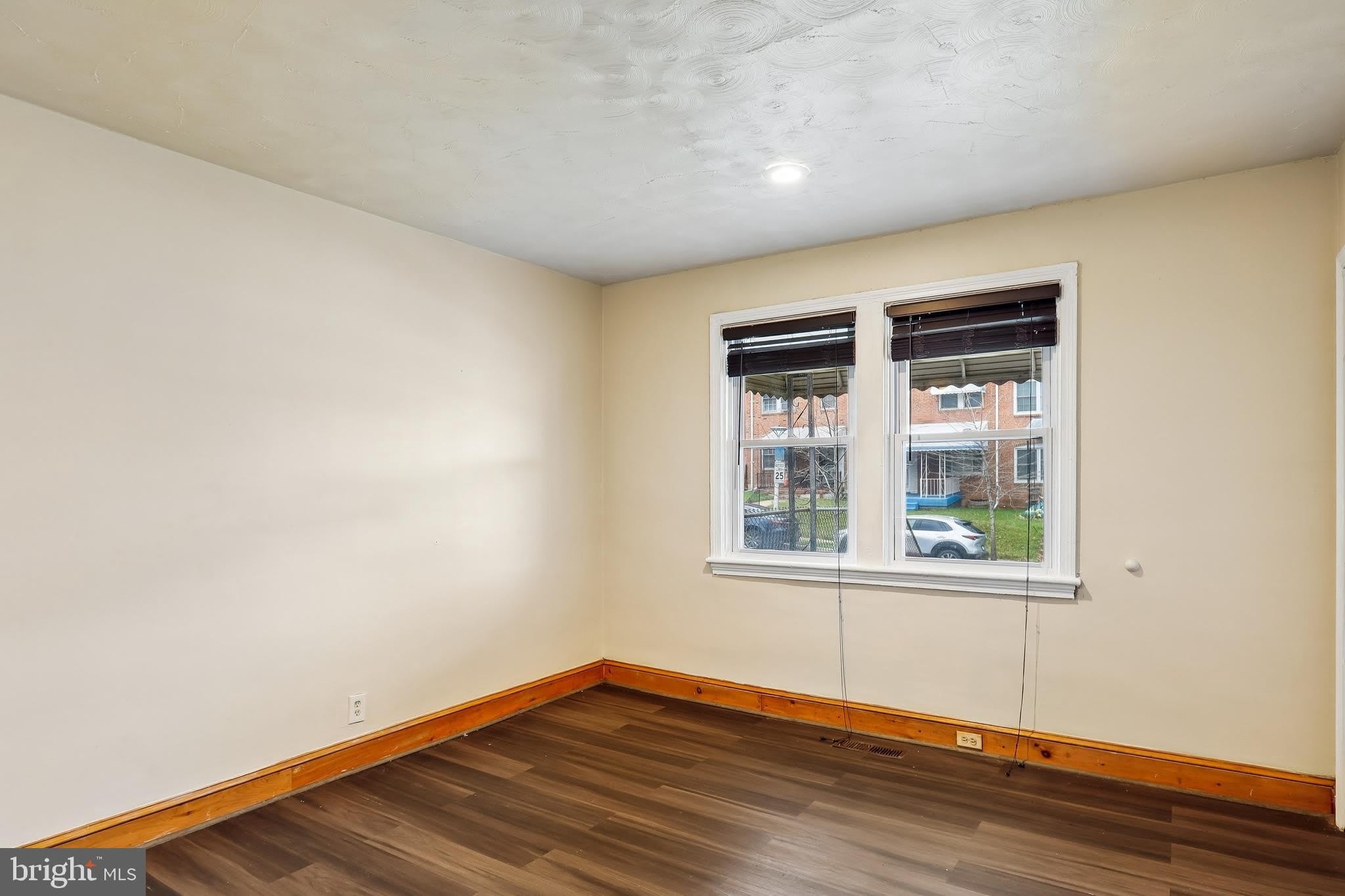 147 DENISON Street – photo 5