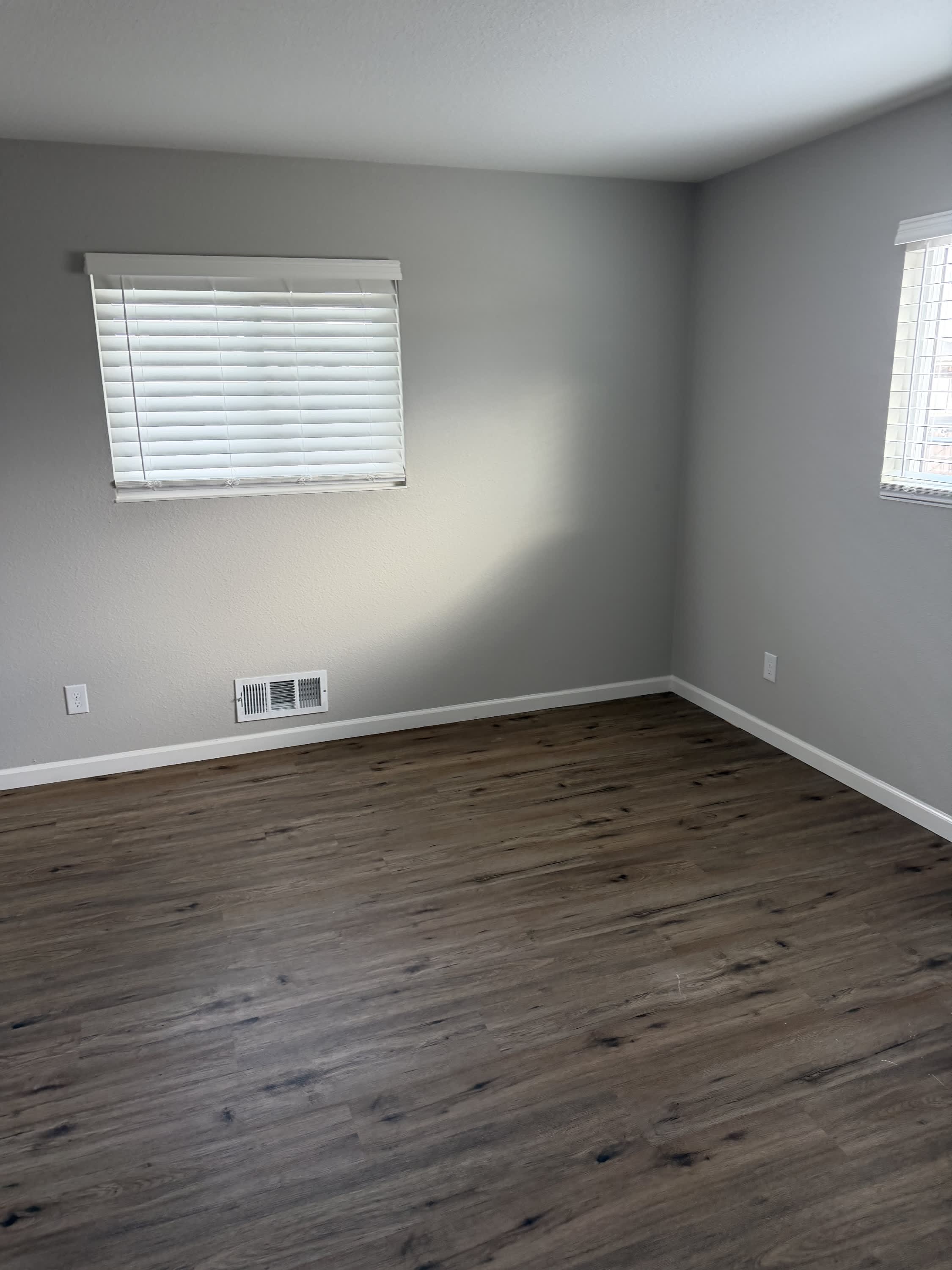 7401 Yosemite Boulevard – photo 2