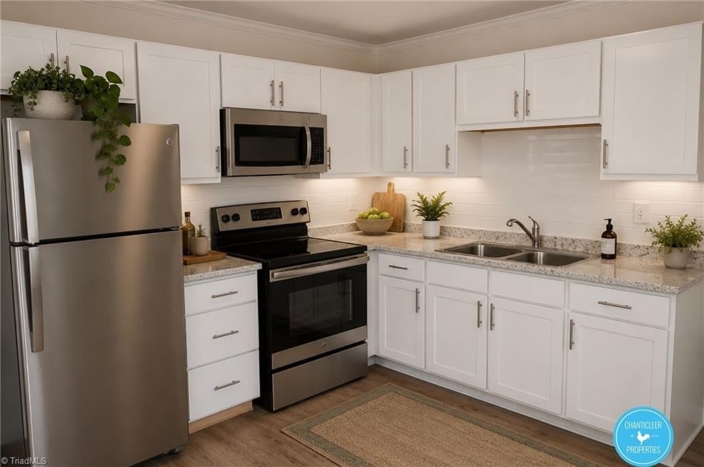 832 W 7th Street – photo 1