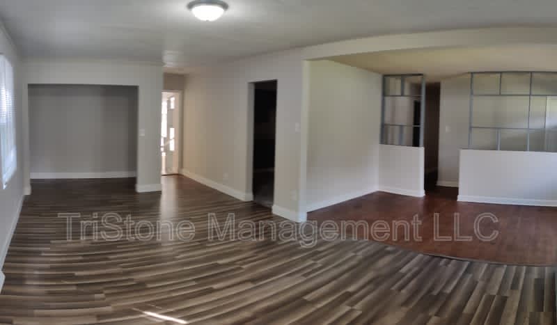 6820 Flintrock Road – photo 5