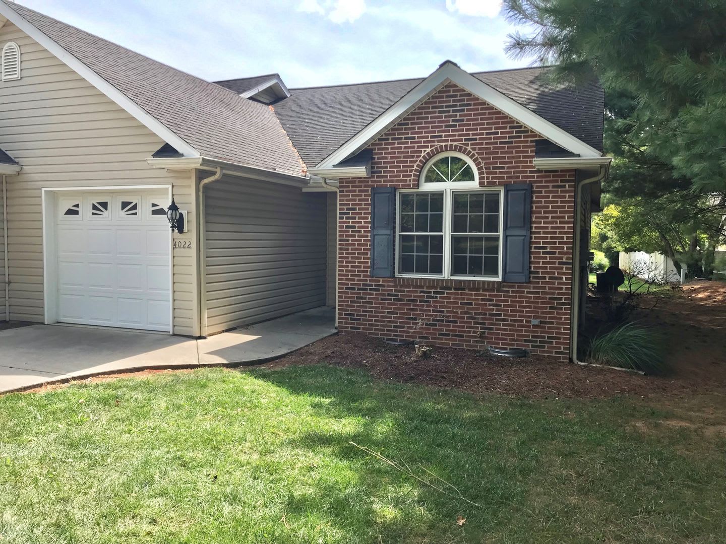 Updated Duplex for Rent – photo 1