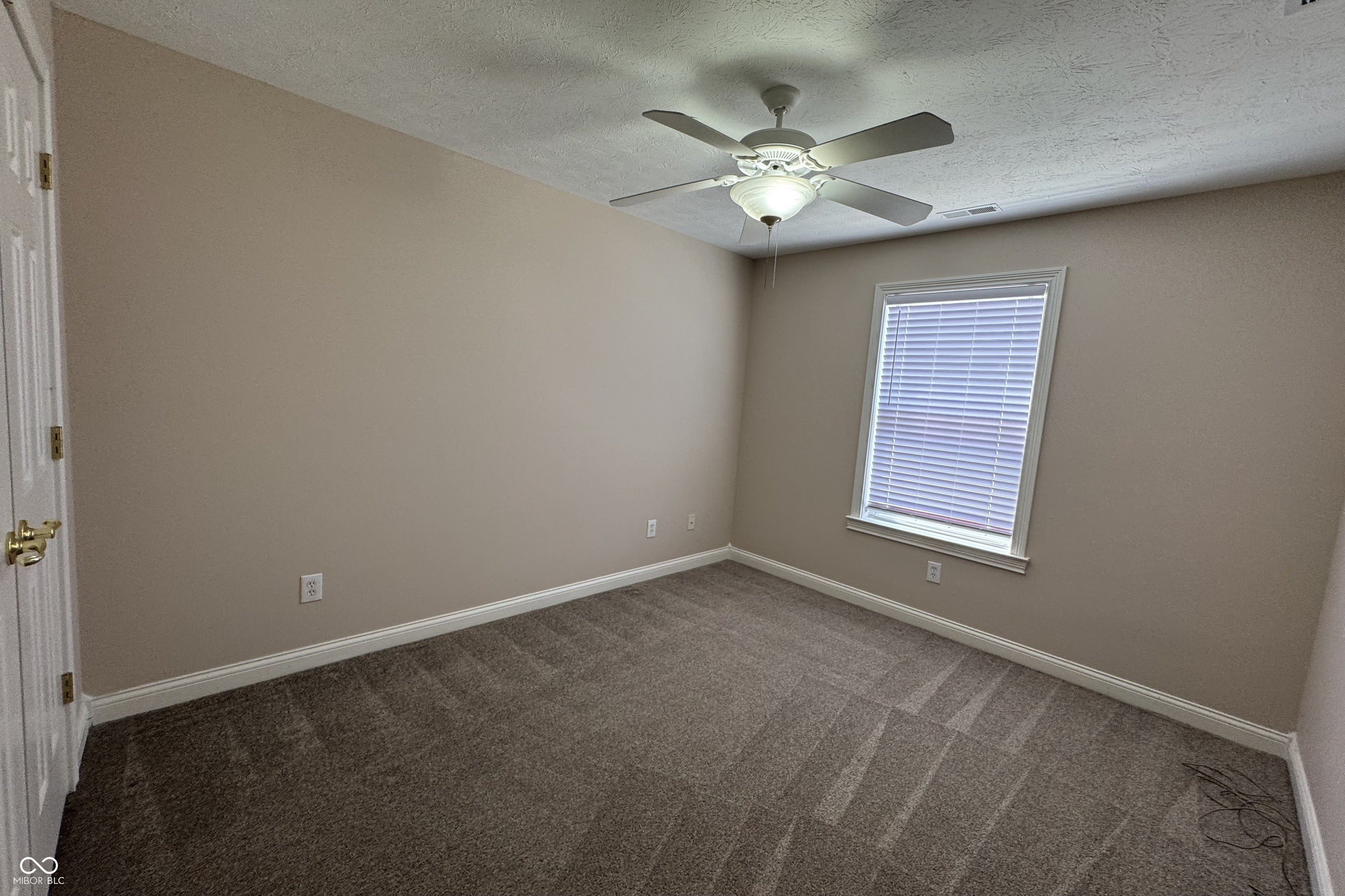 1473 Frontier Drive – photo 2