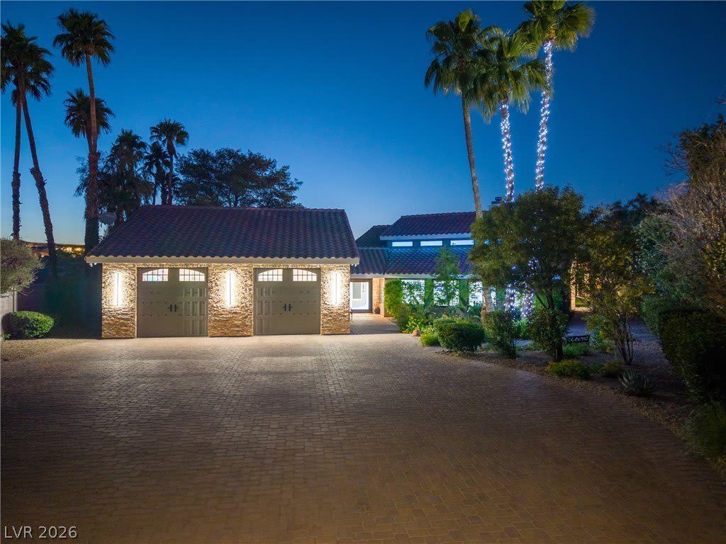 300 E Lacy Lane – photo 5