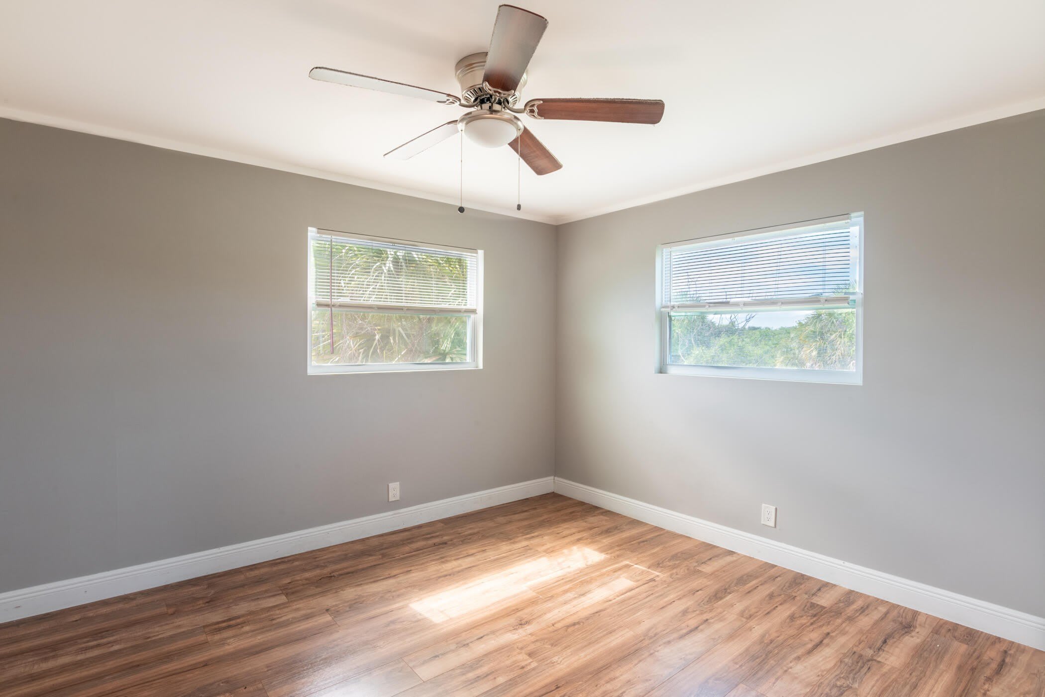 715 S Swinton Avenue – photo 4