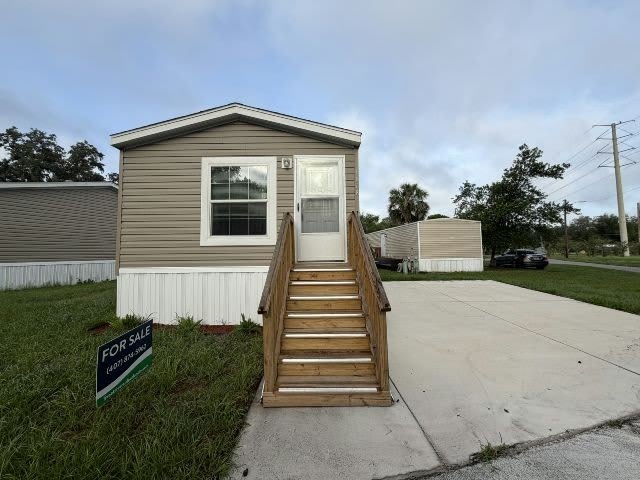1668 Coldwell St – photo 1