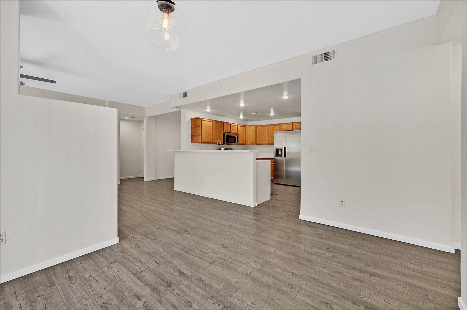 Beautiful 2-Bedroom Condo in Downtown Summerlin! – photo 4