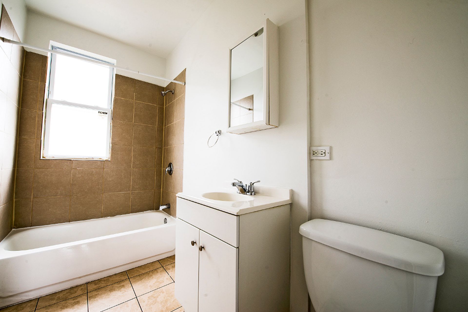 7053 S St Lawrence Ave – photo 2