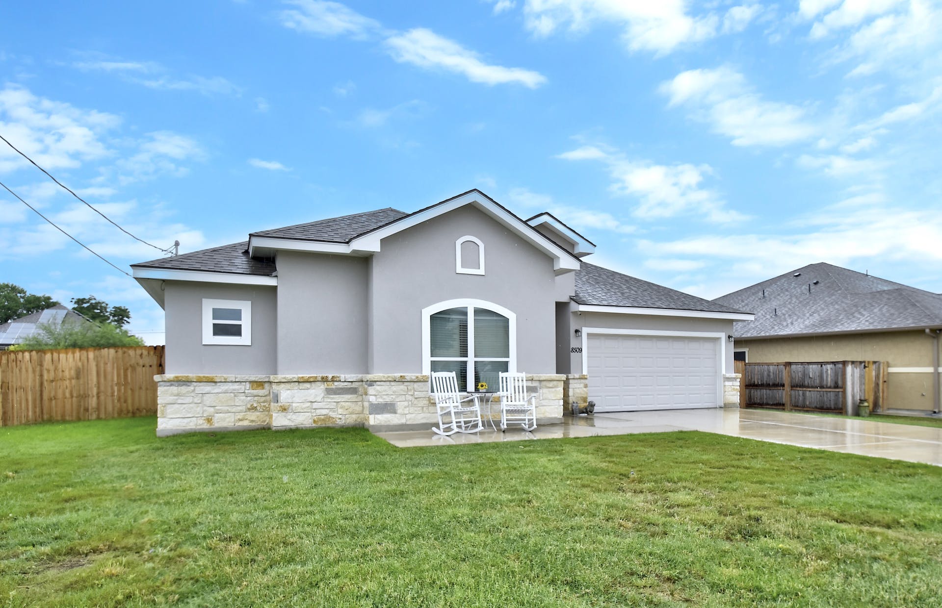 8509 Utopia Blvd – photo 2