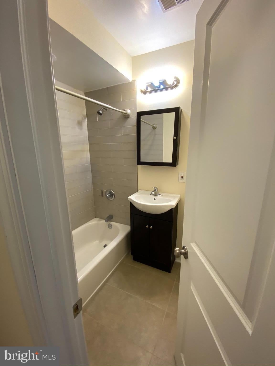 1529 SPRUCE Street – photo 5