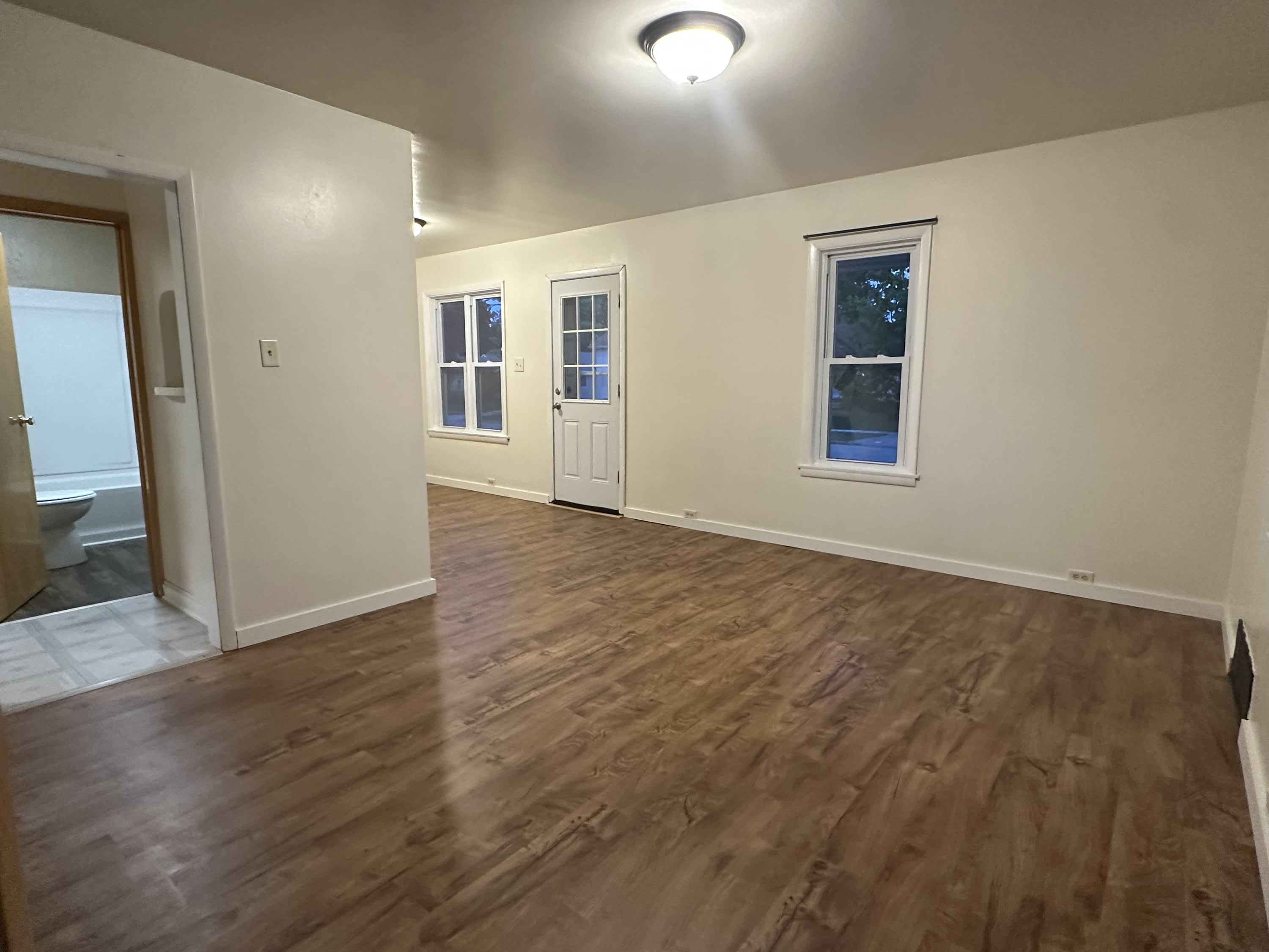 912 East Lincoln Avenue – photo 3