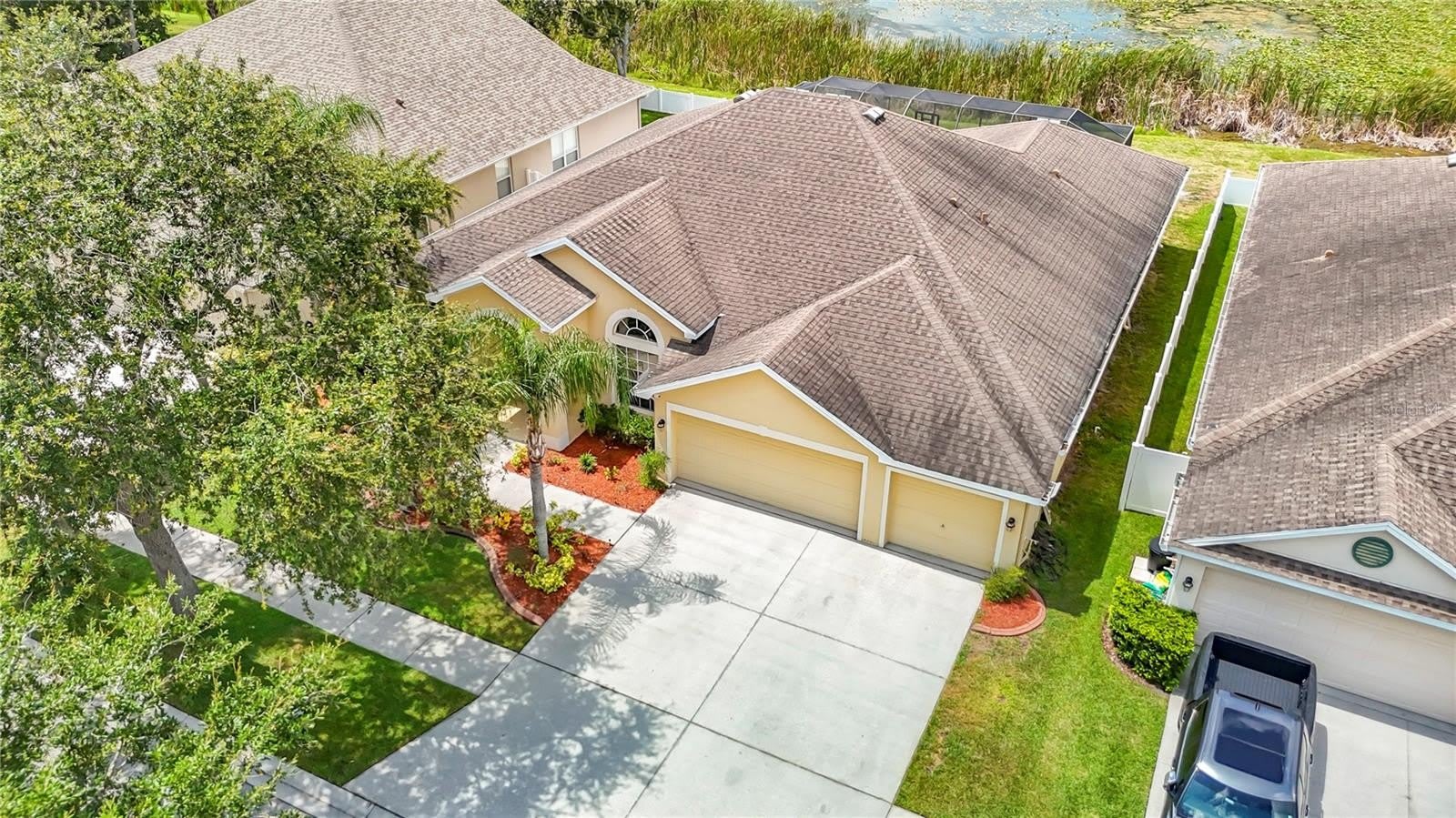 8511 NORTHTON GROVES Boulevard – photo 4
