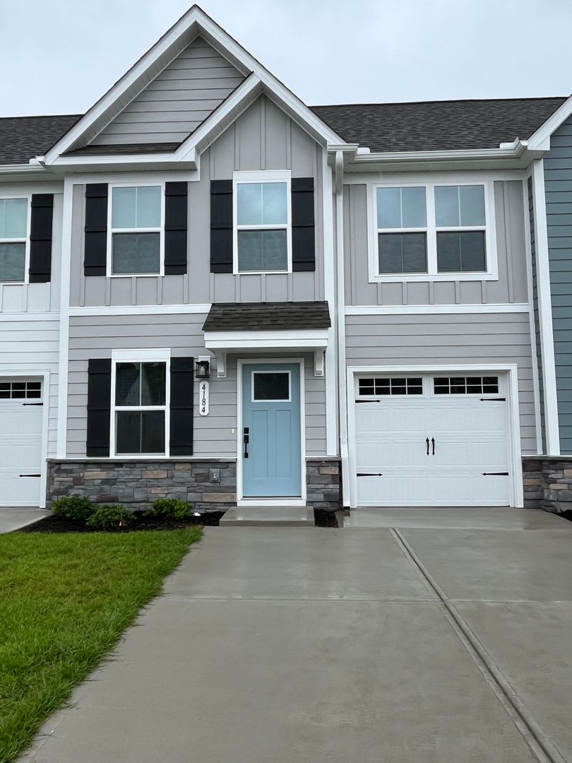 4184 Farmfield Drive – photo 2