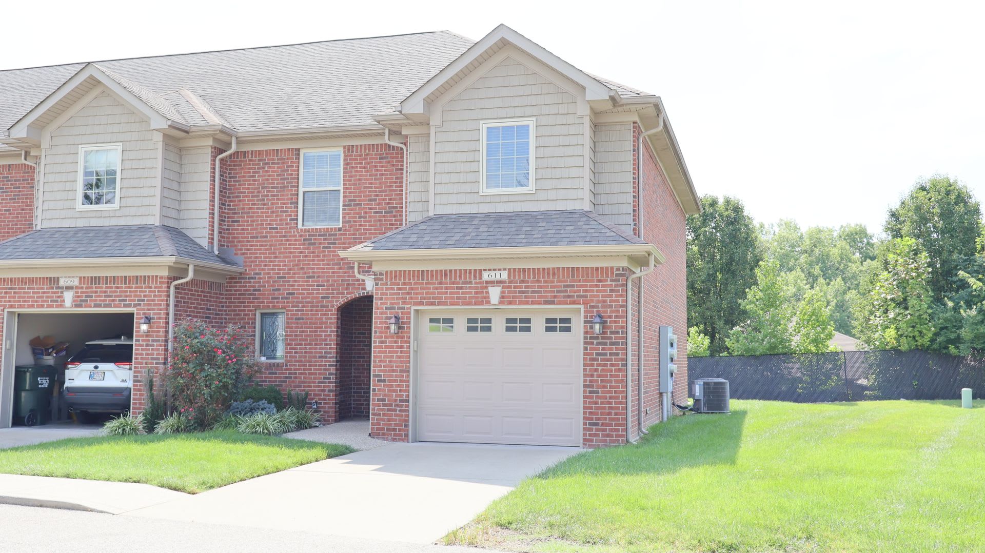 611 Knob Hill Rd – photo 1