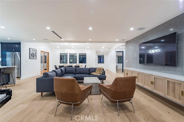 4627 Ethel Avenue – photo 3