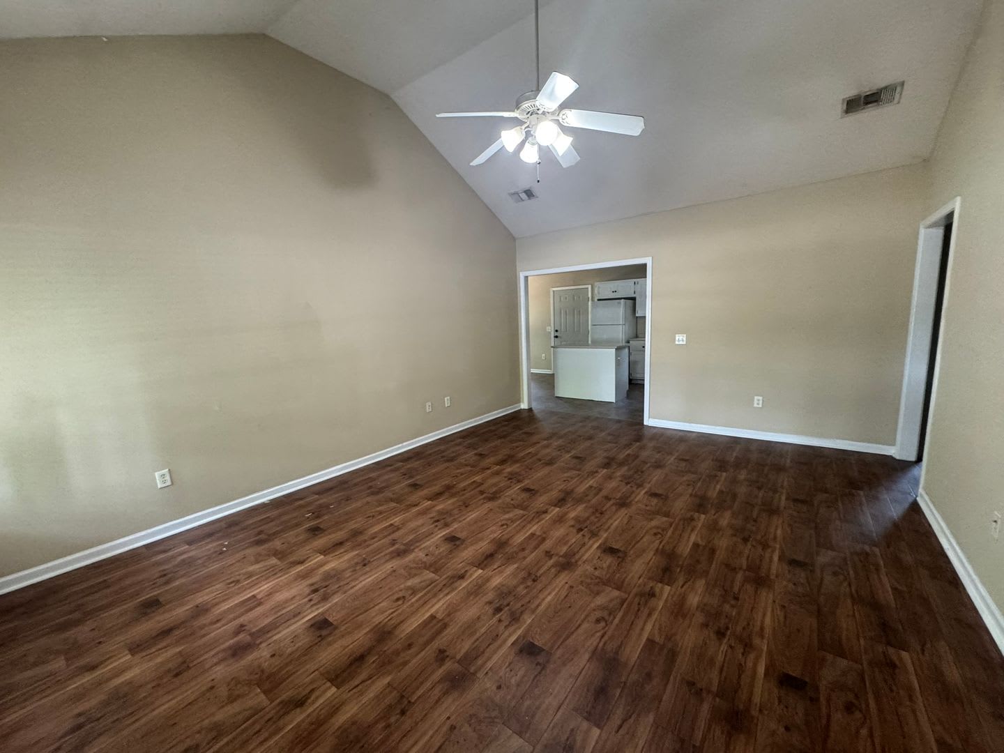 5601 Landings Pkwy. – photo 4