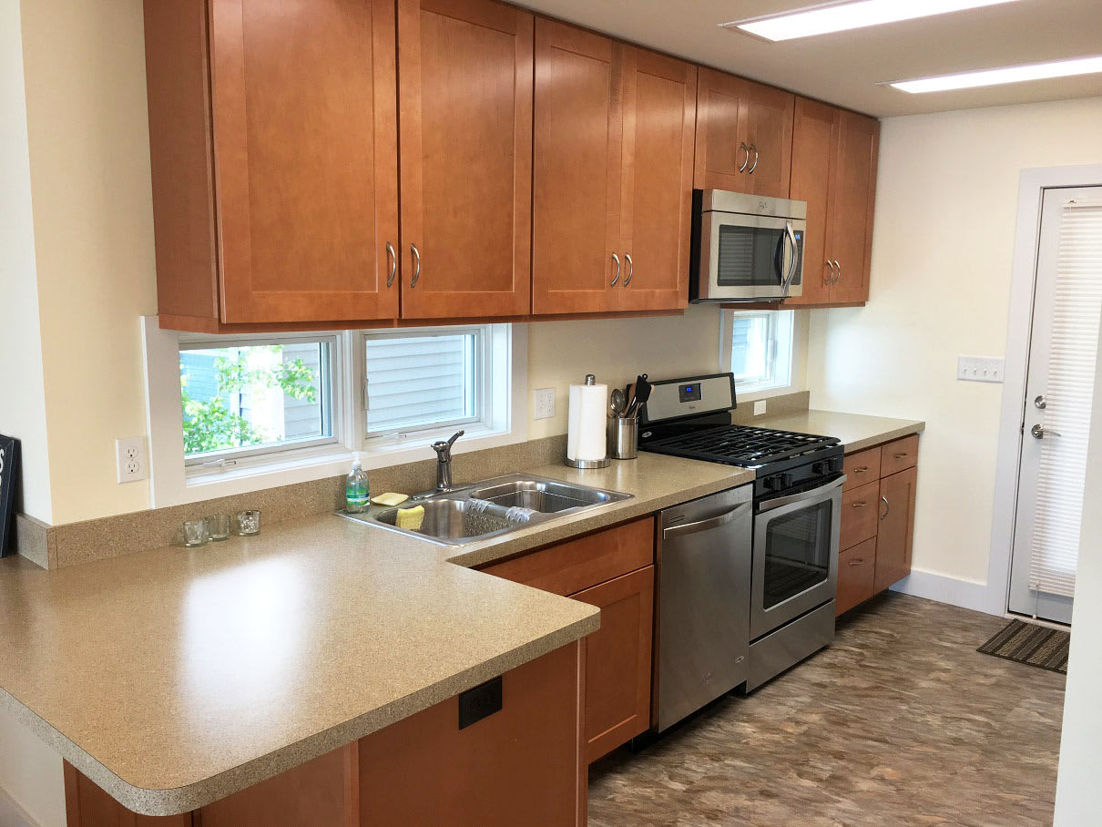 6454 N Shore Dr – photo 2