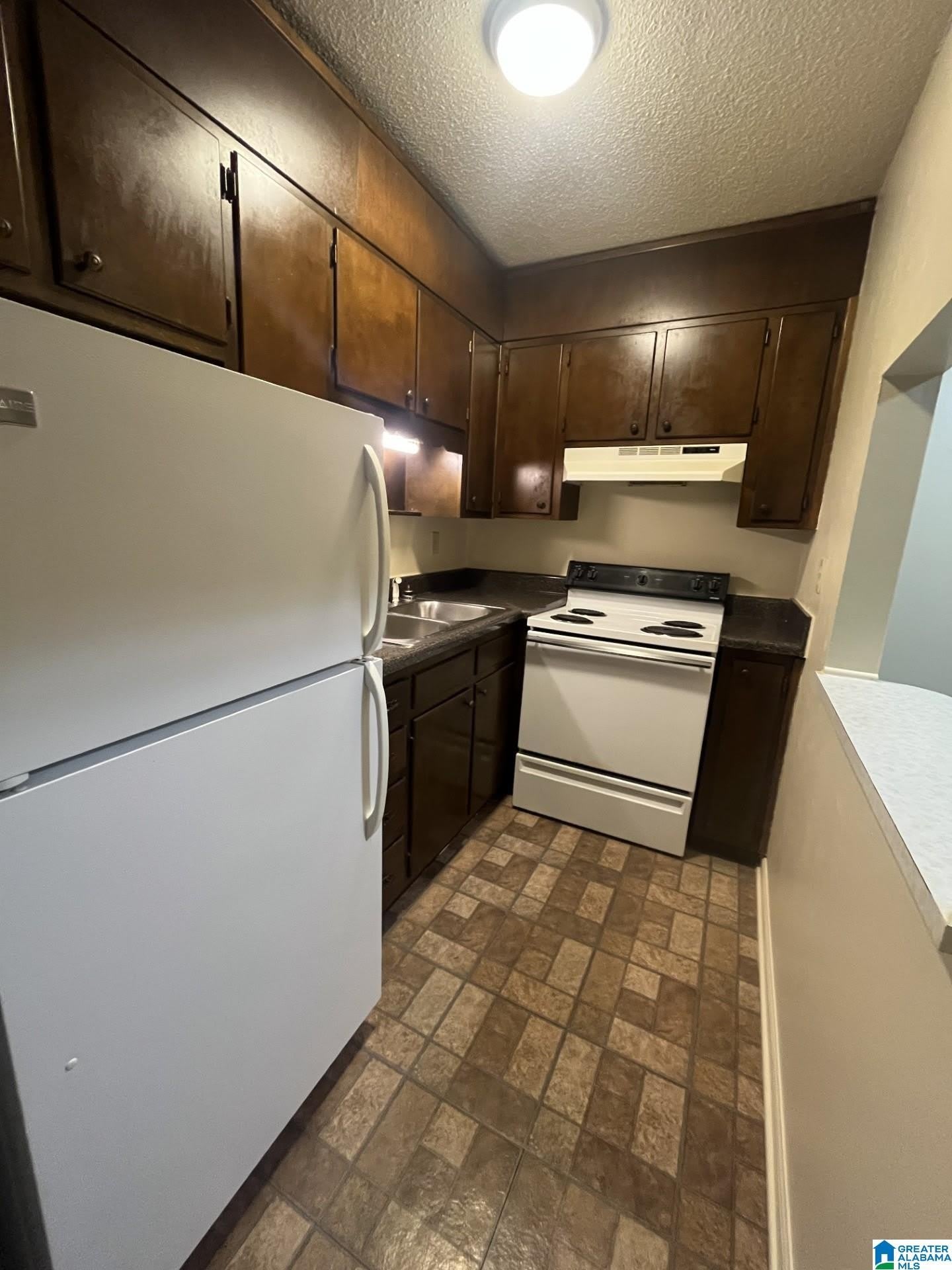 2613 S 11Th Avenue – photo 2
