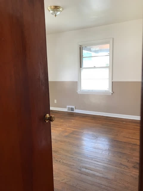 1117 N College St – photo 4