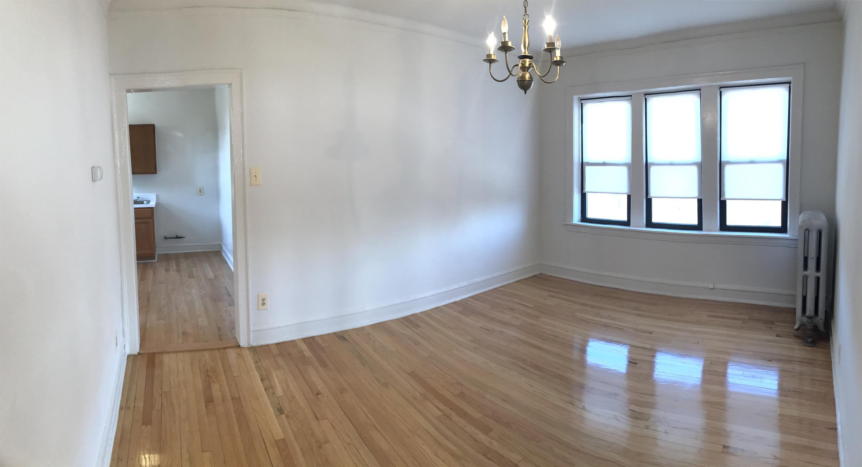 8300 So. May St – photo 5