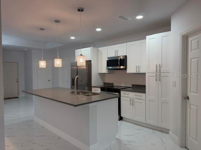 744/746 EISENHOWER Boulevard – photo 3