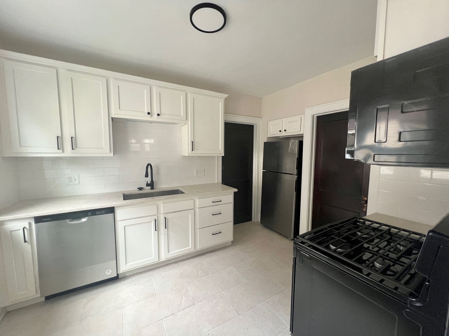 2068 Waterbury Rd – photo 3