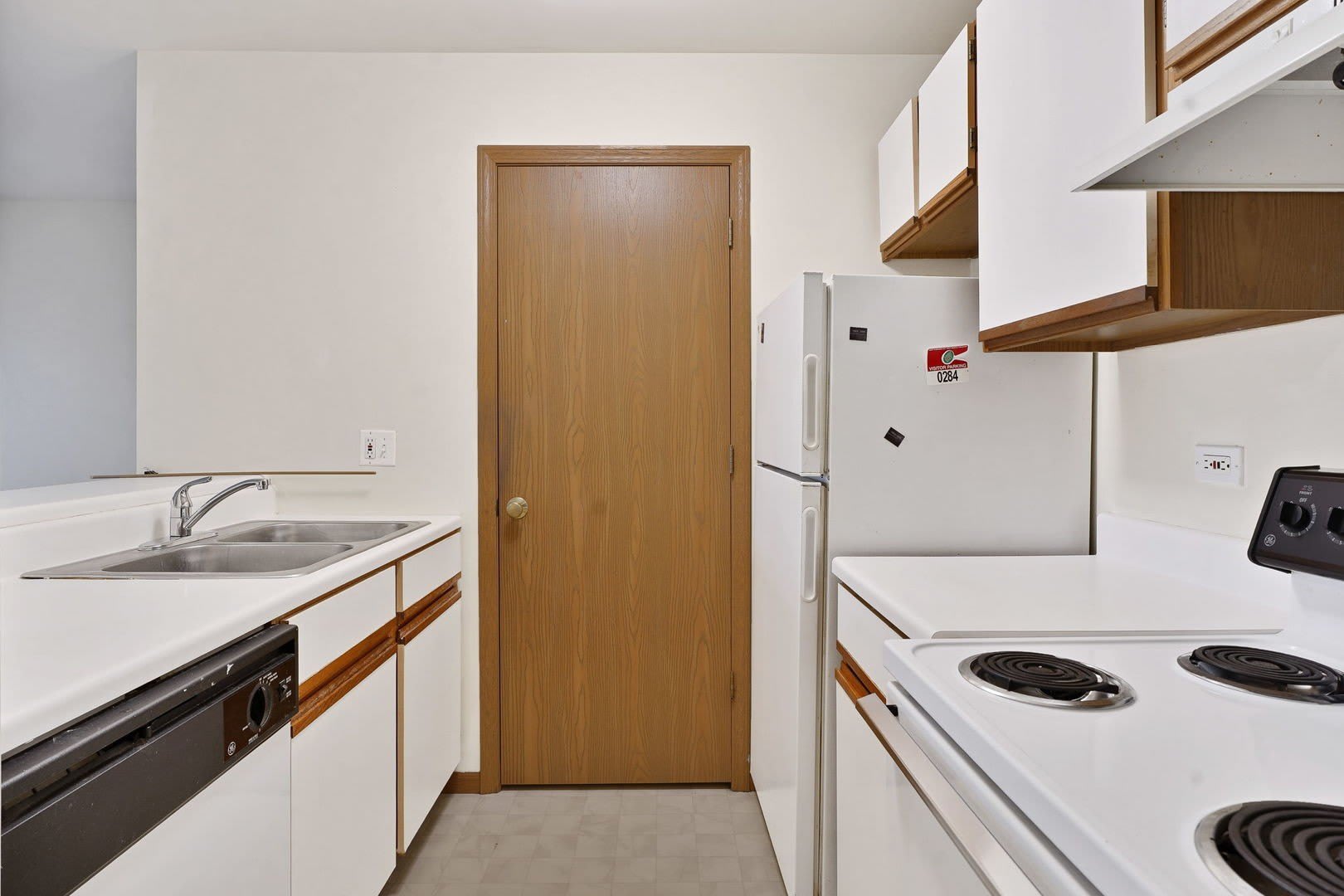 330 Leah Lane – photo 4