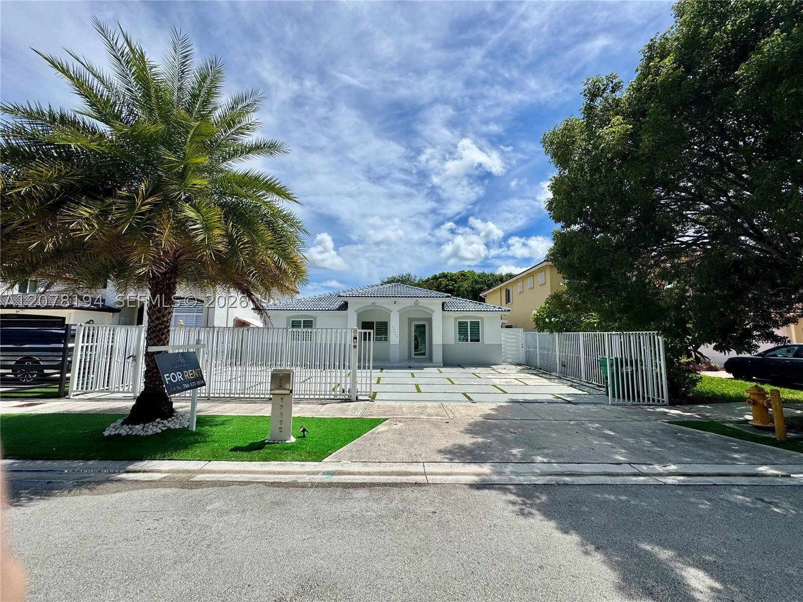13362 SW 282nd St – photo 1