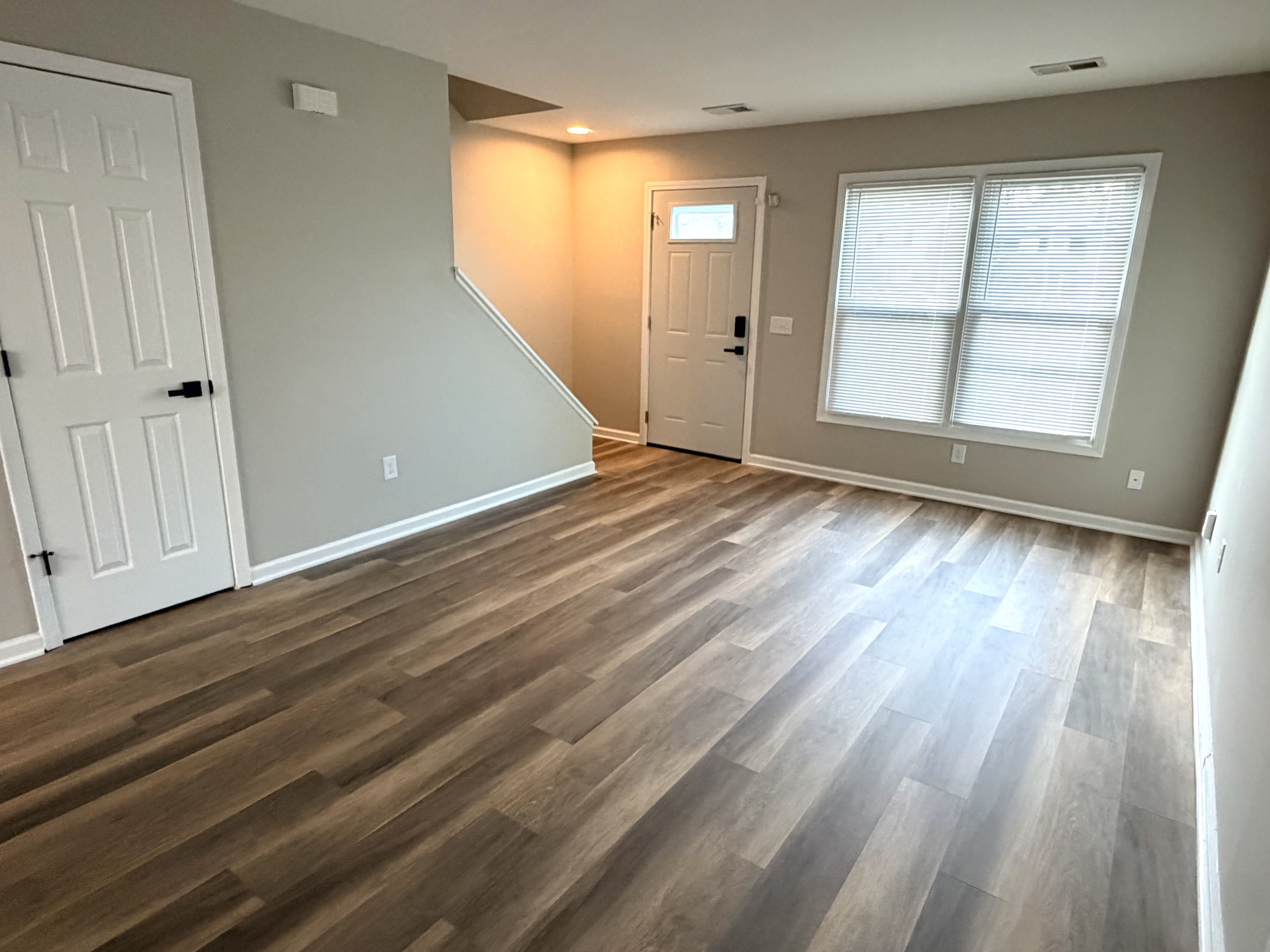 1678 Shamrock Court – photo 4